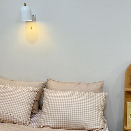8 Hotel Seoul Bagian luar foto