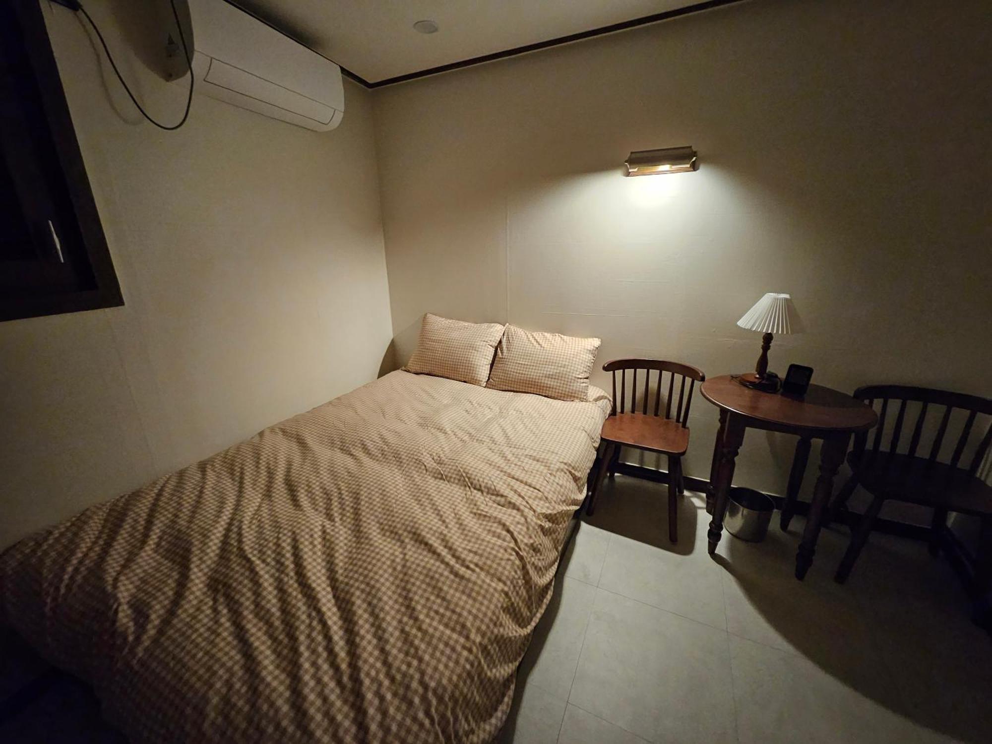 8 Hotel Seoul Bagian luar foto