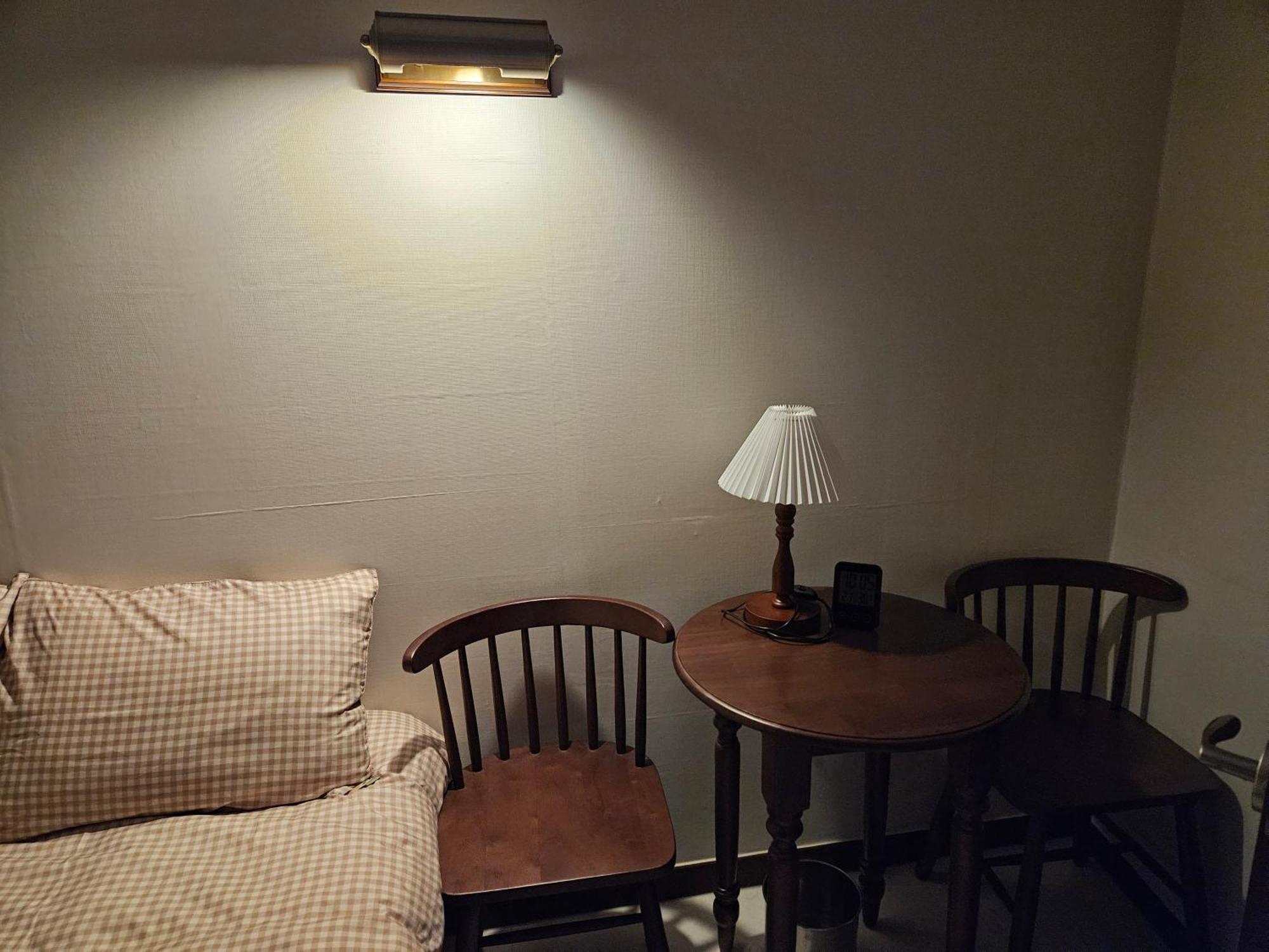 8 Hotel Seoul Bagian luar foto