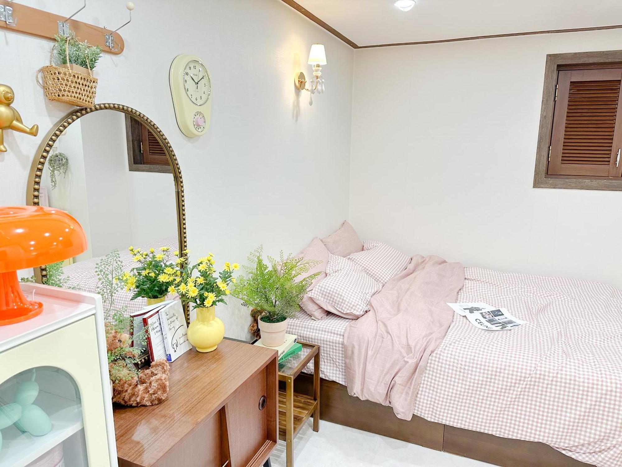 8 Hotel Seoul Bagian luar foto