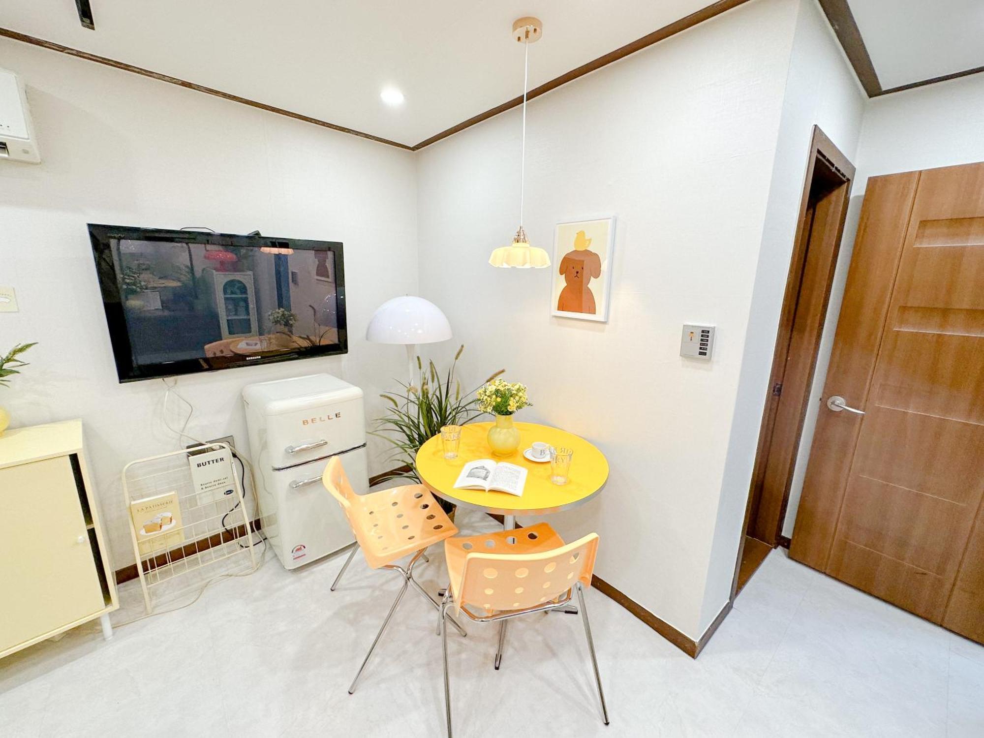 8 Hotel Seoul Bagian luar foto